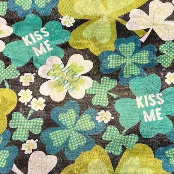 Clover scarf - Picture 3 of 3